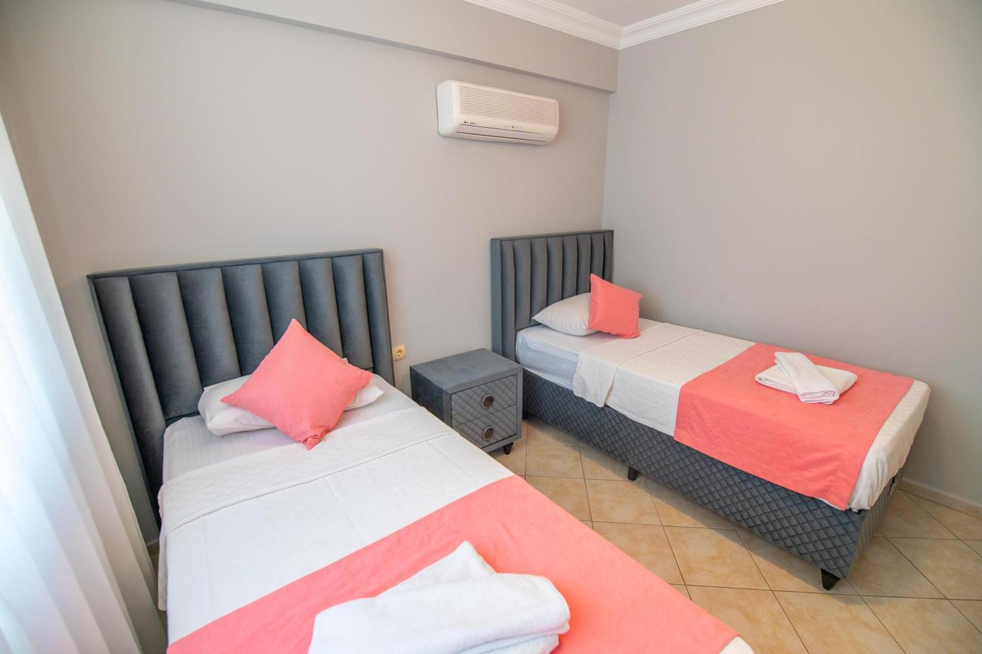 Sunset Beach Villas And Apartments Fethiye Exterior foto