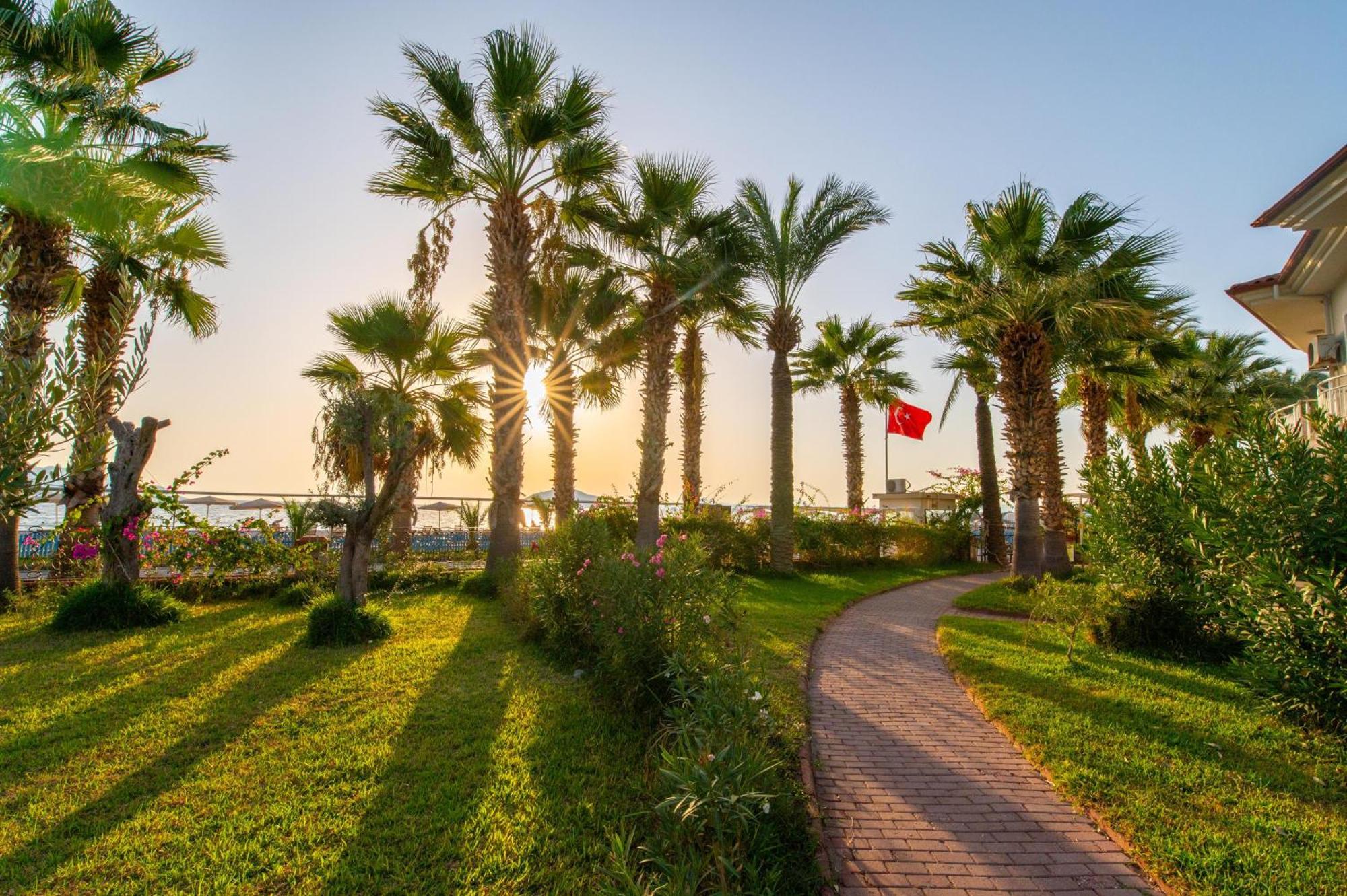 Sunset Beach Villas And Apartments Fethiye Exterior foto